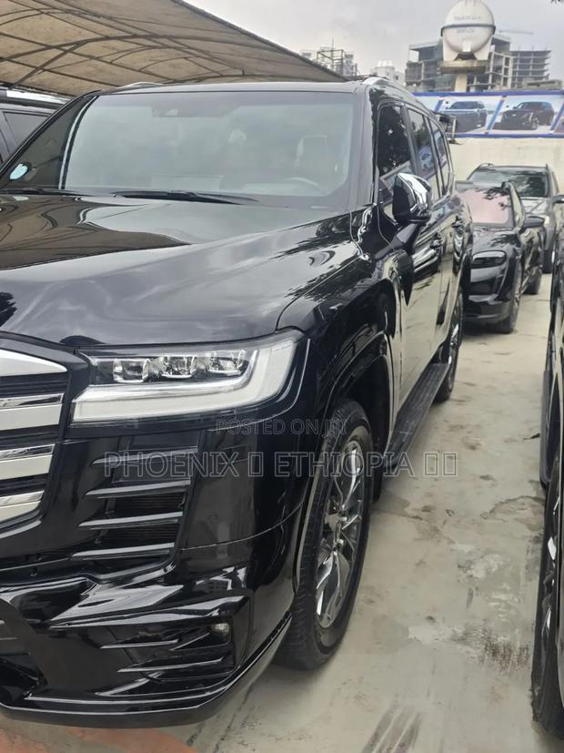 Toyota Land Cruiser 2022 Black