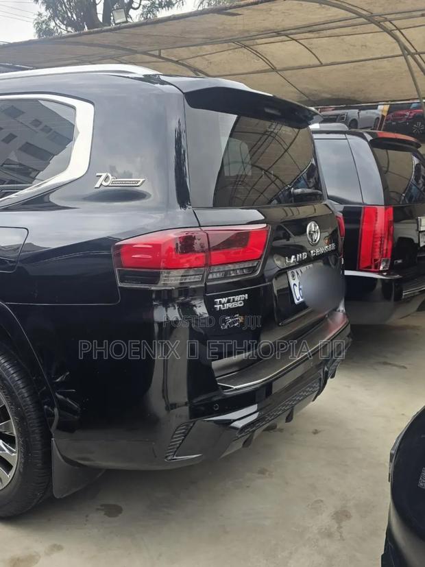 Toyota Land Cruiser 2022 Black