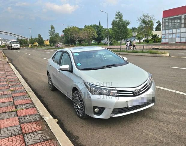 Toyota Corolla LE 4dr Sedan (1.8L 4cyl CVT) 2016 Silver