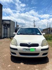 Toyota Vitz 2002 White for sale