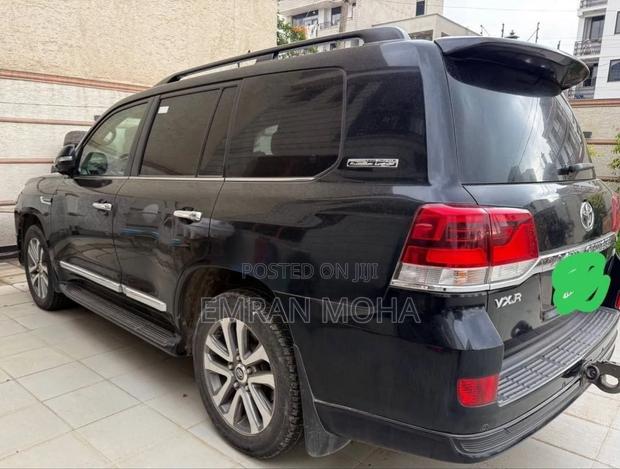 Toyota Land Cruiser 2021 Black