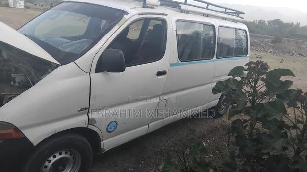Toyota Toyoace 2004 White