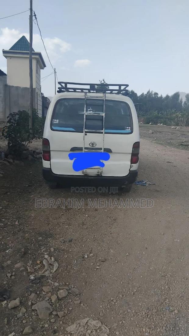 Toyota Toyoace 2004 White