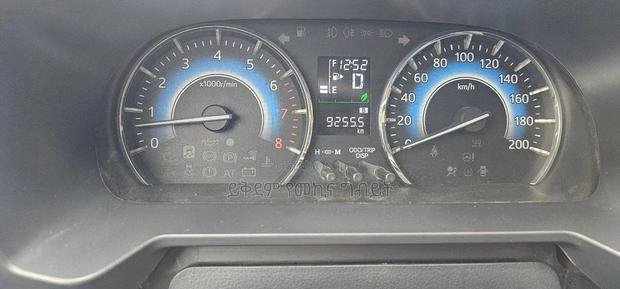 Toyota Rush 2023 Silver