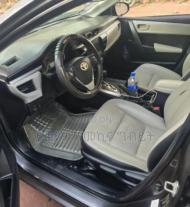 Toyota Corolla L 4-Speed Automatic 2013 Gray