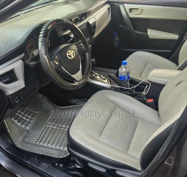 Toyota Corolla L 4-Speed Automatic 2013 Gray