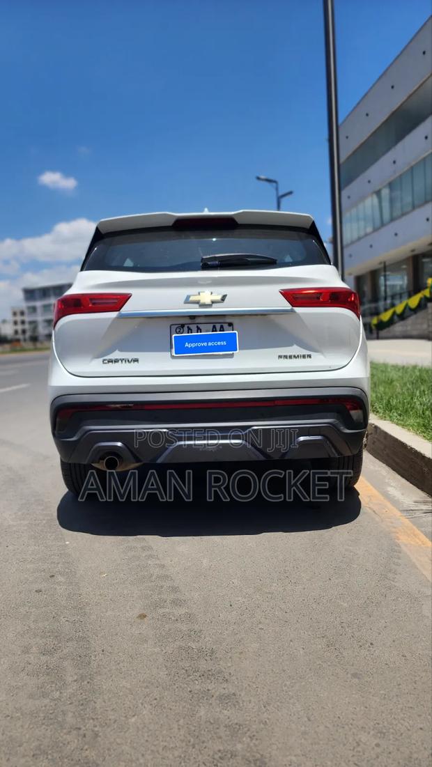Chevrolet Captiva 2023 White