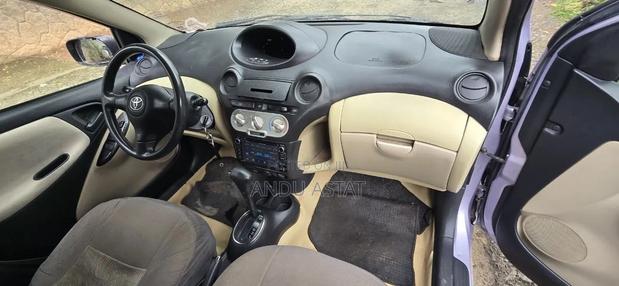 Toyota Vitz 2004 Purple