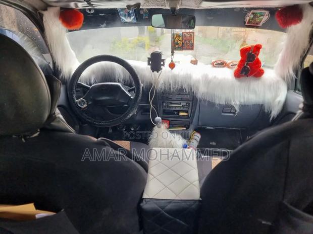 Toyota Hilux 2001 White