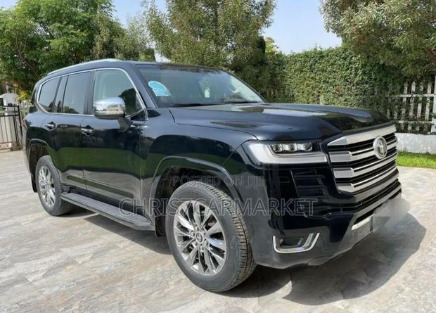 Toyota Land Cruiser 3.5 V6 2022 Black