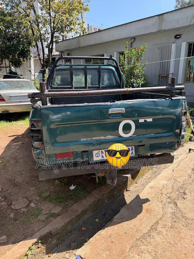 Toyota Hilux 1998 Green