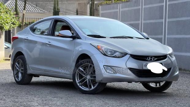 Hyundai Elantra 2013