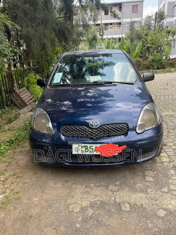 Toyota Vitz 2003 Blue