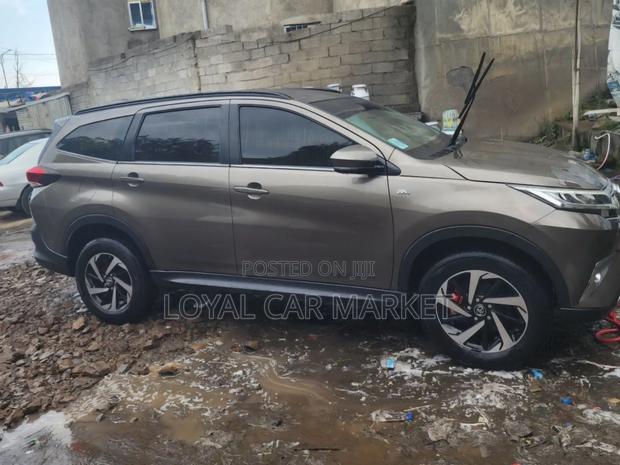 Toyota Rush 2022 Gray