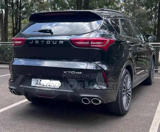Jetour X70 1.5 7-Seater FWD 2022 Black