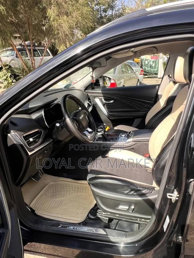 Jetour X70 1.5 7-Seater FWD 2022 Black