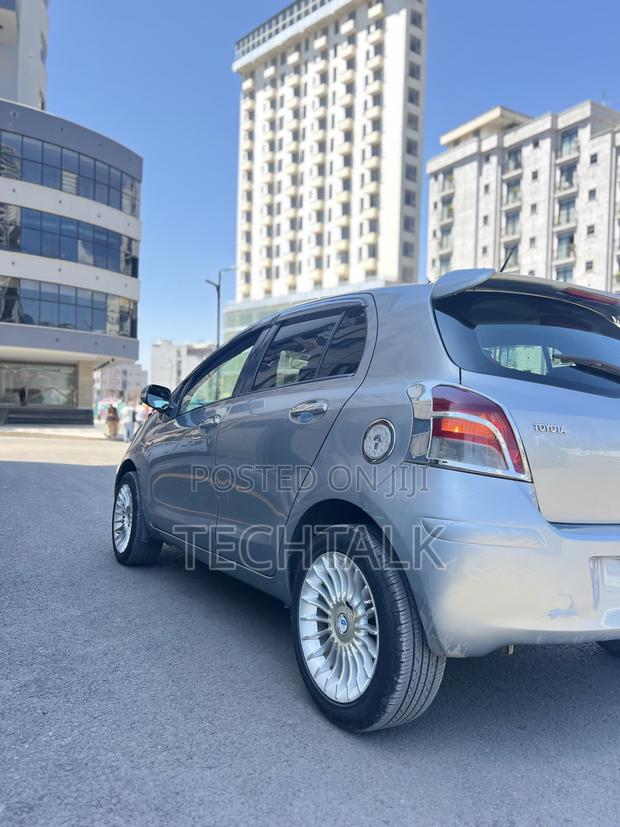 Toyota Yaris 2009 Silver