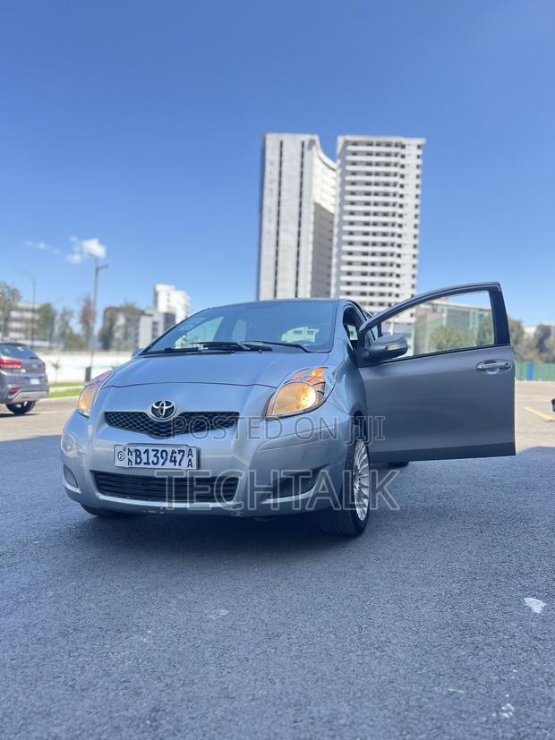 Toyota Yaris 2009 Silver