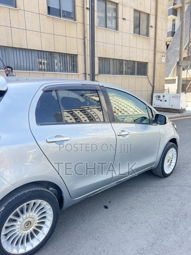 Toyota Yaris 2009 Silver