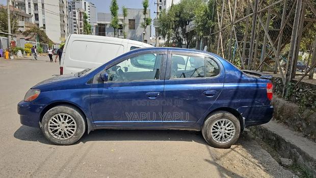 Toyota Platz 1.0 FWD 2002 Blue