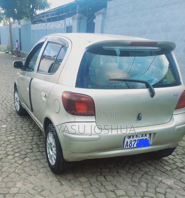 Toyota Vitz 2003 Gold