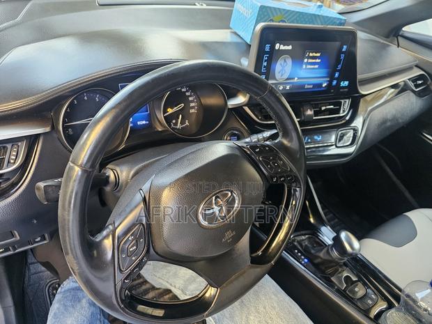 Toyota C-HR 2017