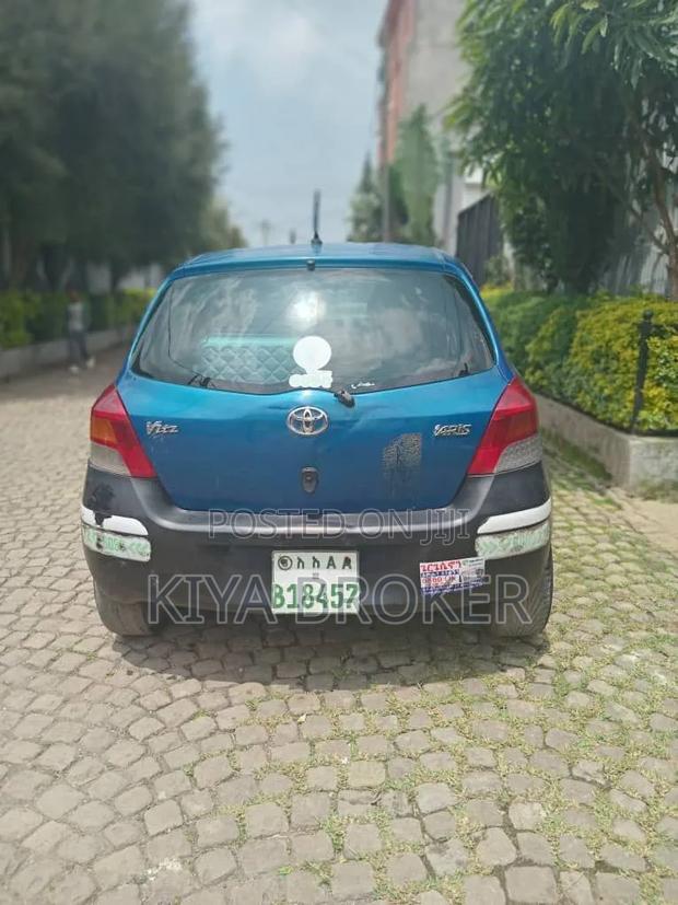 Toyota Yaris 2009 Blue