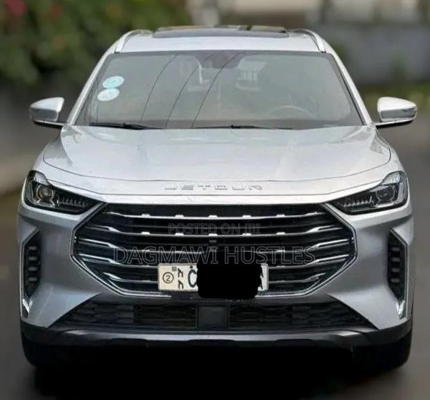 Jetour X70 Plus 2024 Silver
