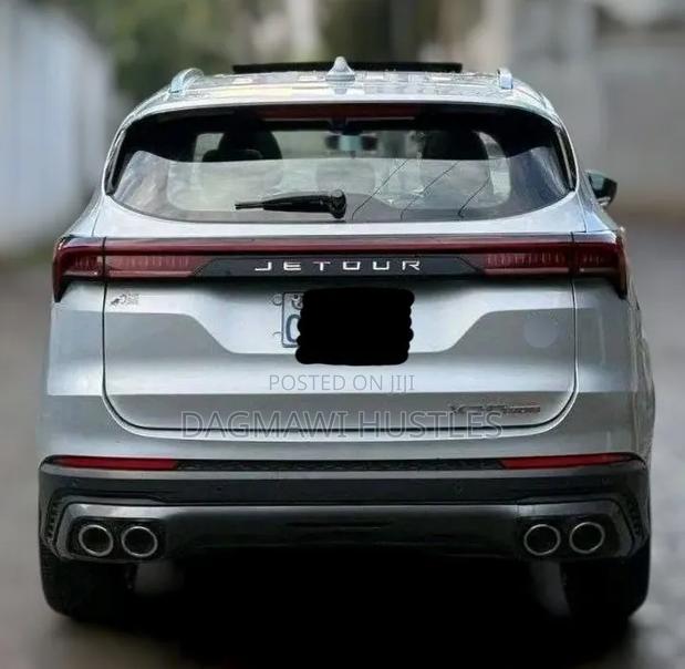Jetour X70 Plus 2024 Silver