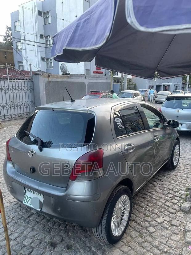 Toyota Yaris 2009