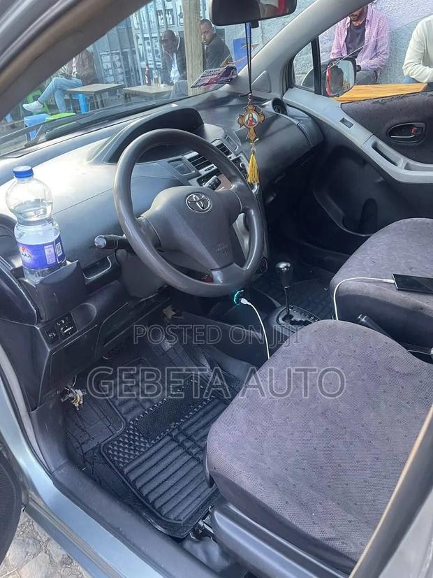 Toyota Yaris 2009