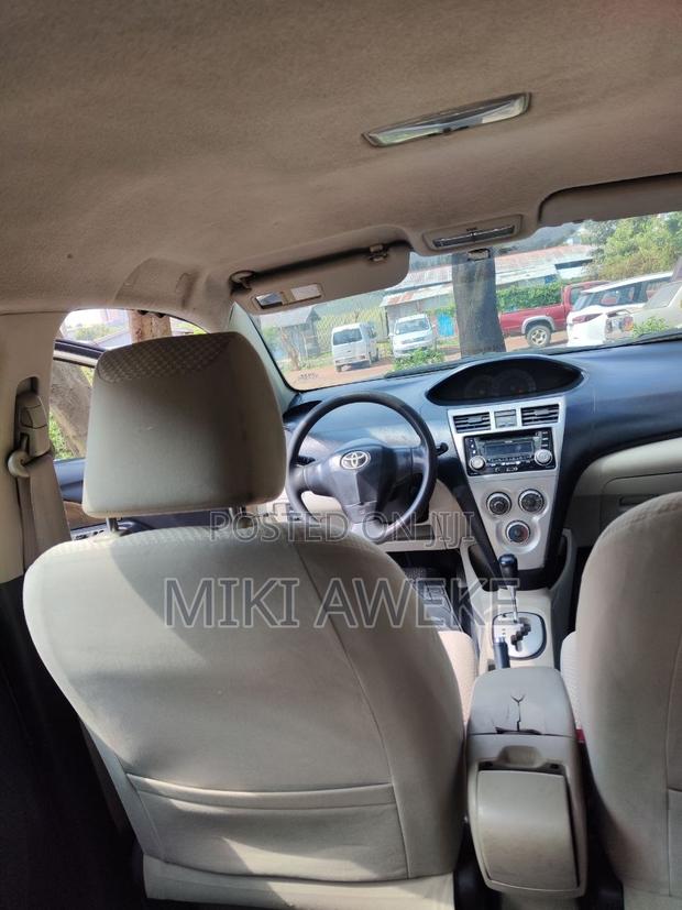 Toyota Yaris 2007 Brown