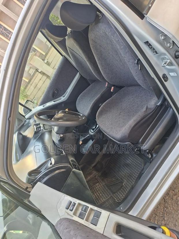 Toyota Yaris 2009 Silver