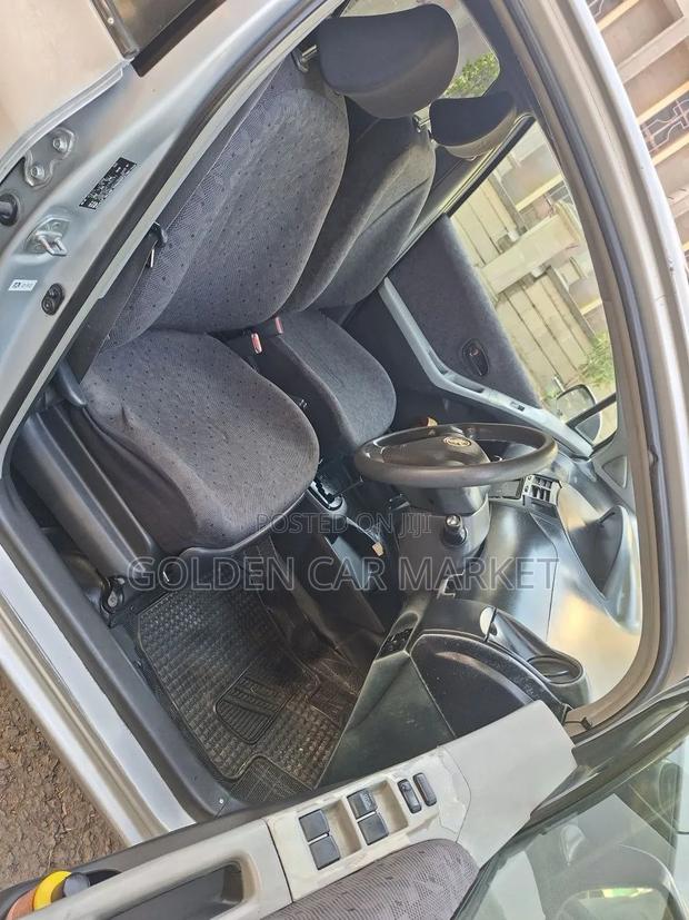 Toyota Yaris 2009 Silver