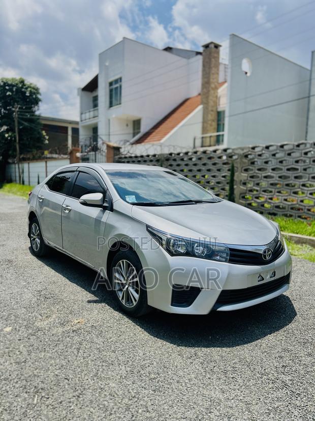 Toyota Corolla 2015 Silver