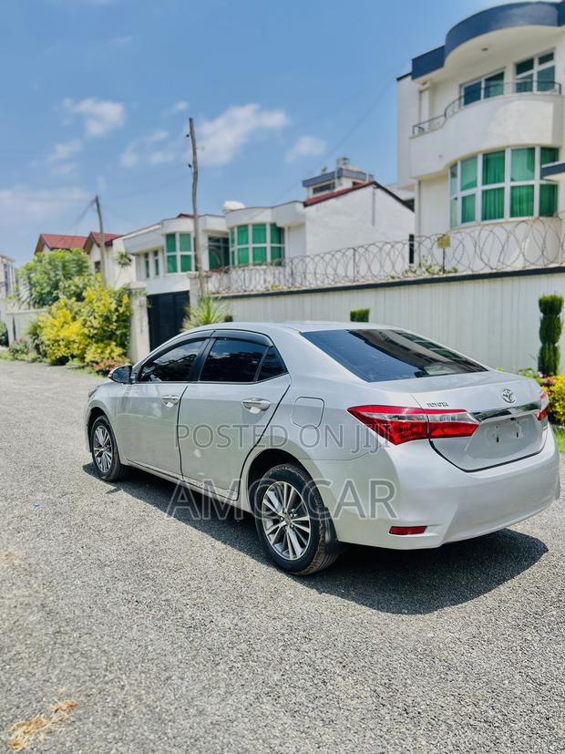 Toyota Corolla 2015 Silver