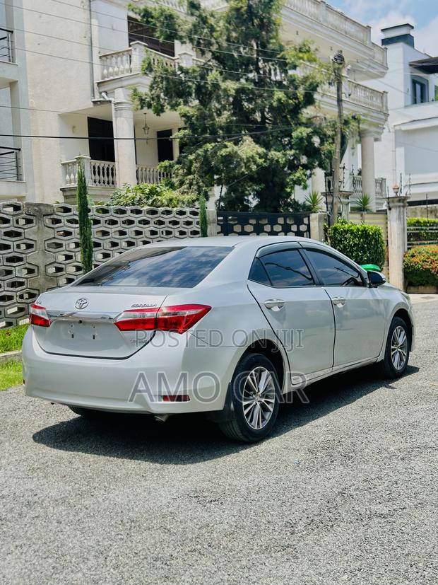 Toyota Corolla 2015 Silver