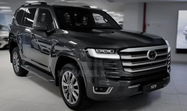 New Toyota Land Cruiser LC300 2025 White