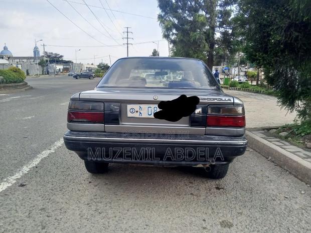 Toyota Duet 1991 Silver