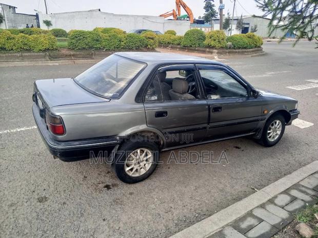 Toyota Duet 1991 Silver