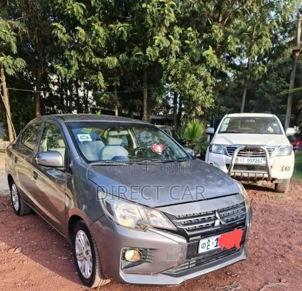 Mitsubishi Attrage 2021 Silver