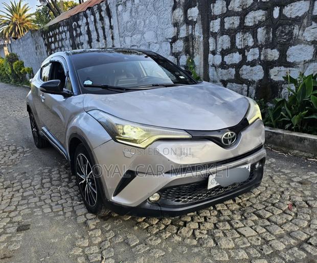 Toyota C-HR 2017 Gray