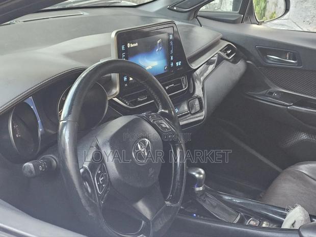 Toyota C-HR 2017 Gray
