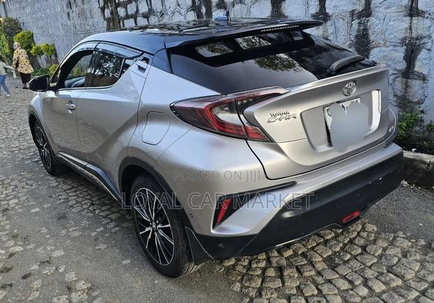 Toyota C-HR 2017 Gray