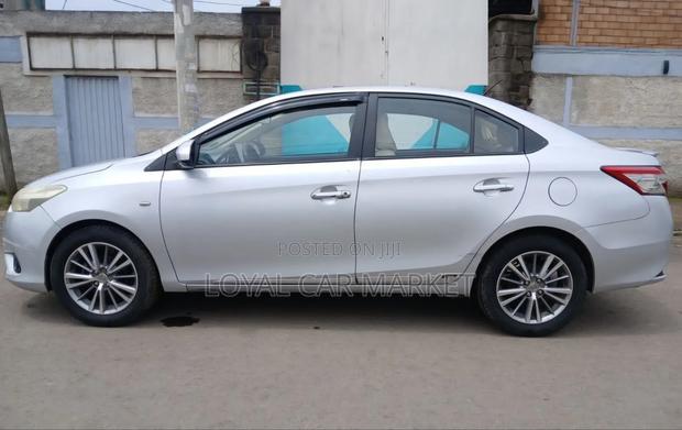 Toyota Yaris 2015 Silver