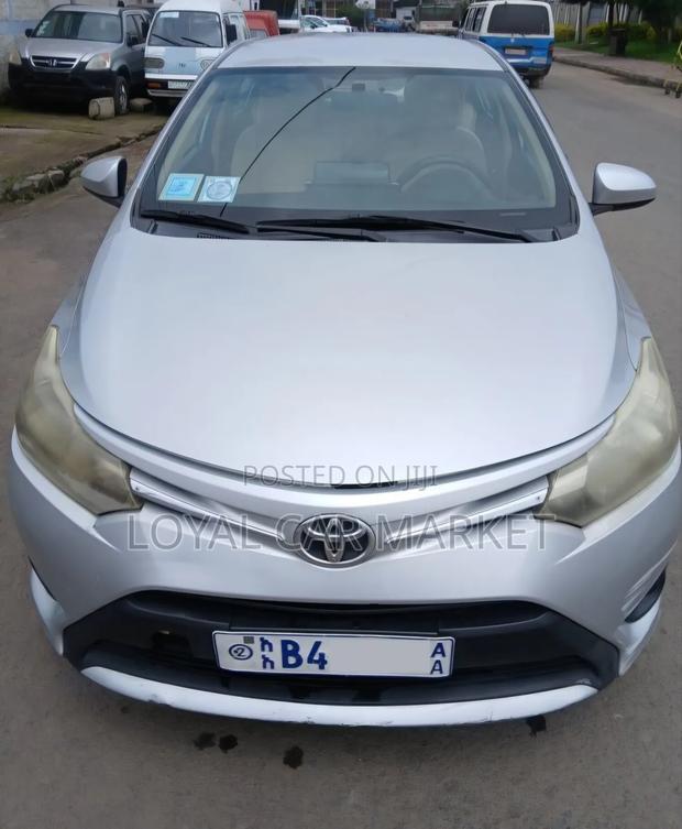 Toyota Yaris 2015 Silver