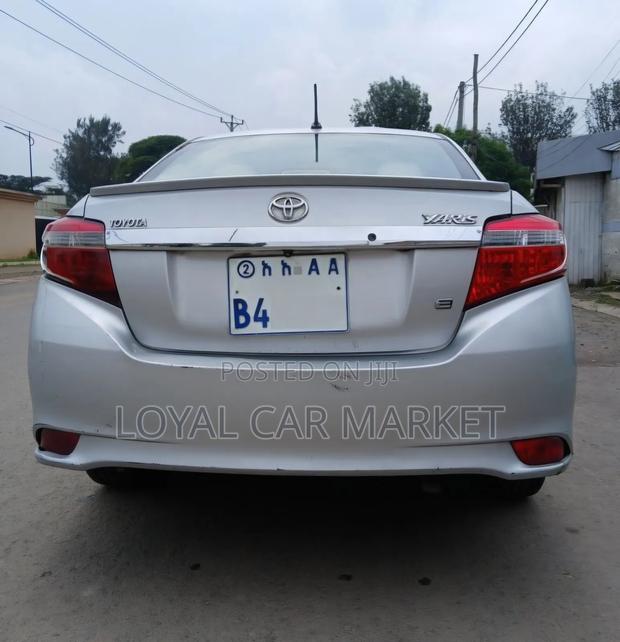 Toyota Yaris 2015 Silver