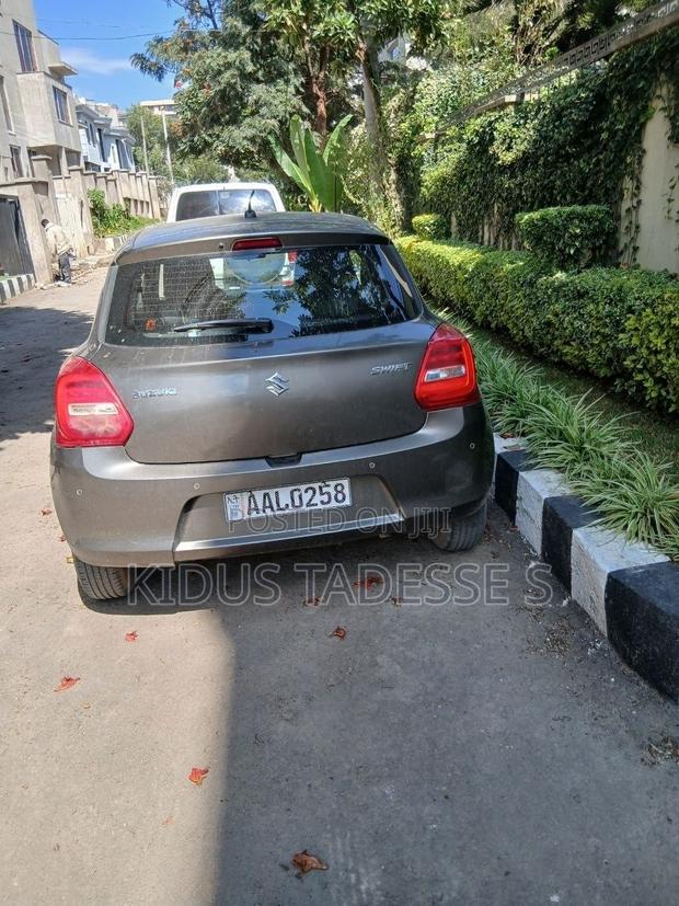 Suzuki Swift 2019 Gray