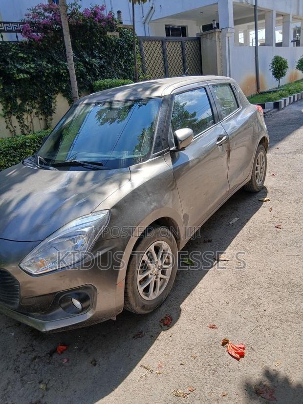 Suzuki Swift 2019 Gray