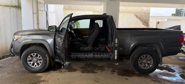 Toyota Tacoma 4dr Double Cab 2016
